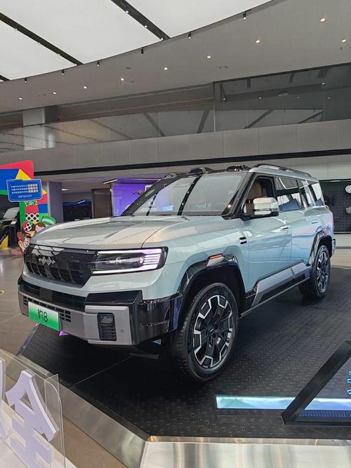 成都5比亚迪方程豹硬派越野的爆款，英菲尼迪35周年与你共成长